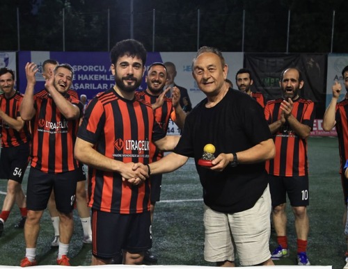 Uğur Soykansahalara dönüyor