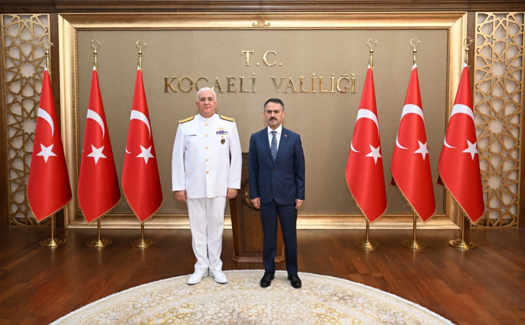 Tuğamiral Akarı’dan Vali Aktaş’a veda ziyareti
