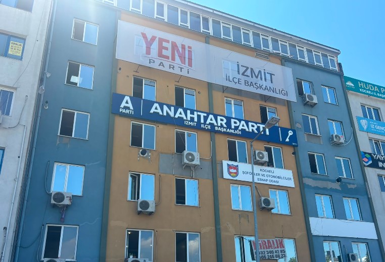 Yeni Parti İzmit bağış hesabını açtı!