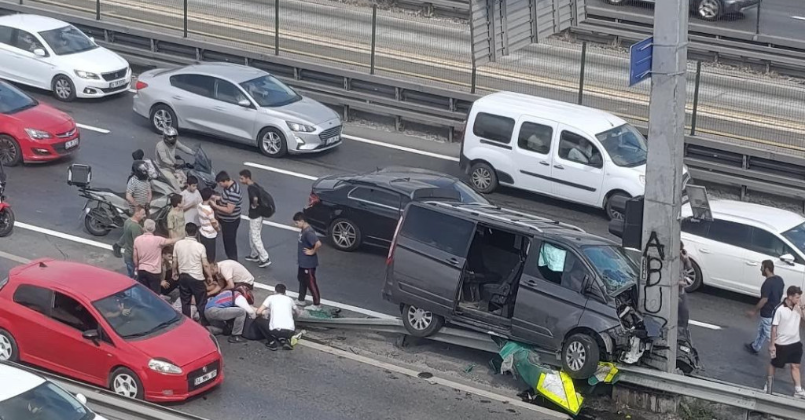 Öğrencileri taşıyan araç kaza yaptı: 5’i ağır 13 yaralı
