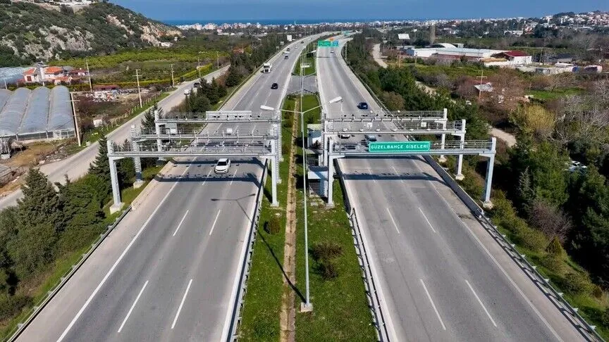 Serbest geçiş başladı, gişeler kaldırılıyor!