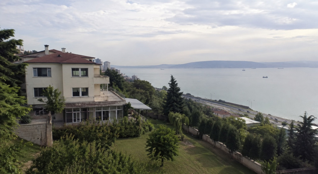 Kocaeli'de filmleri aratmayan köşk satışa çıktı! İşte fiyatı