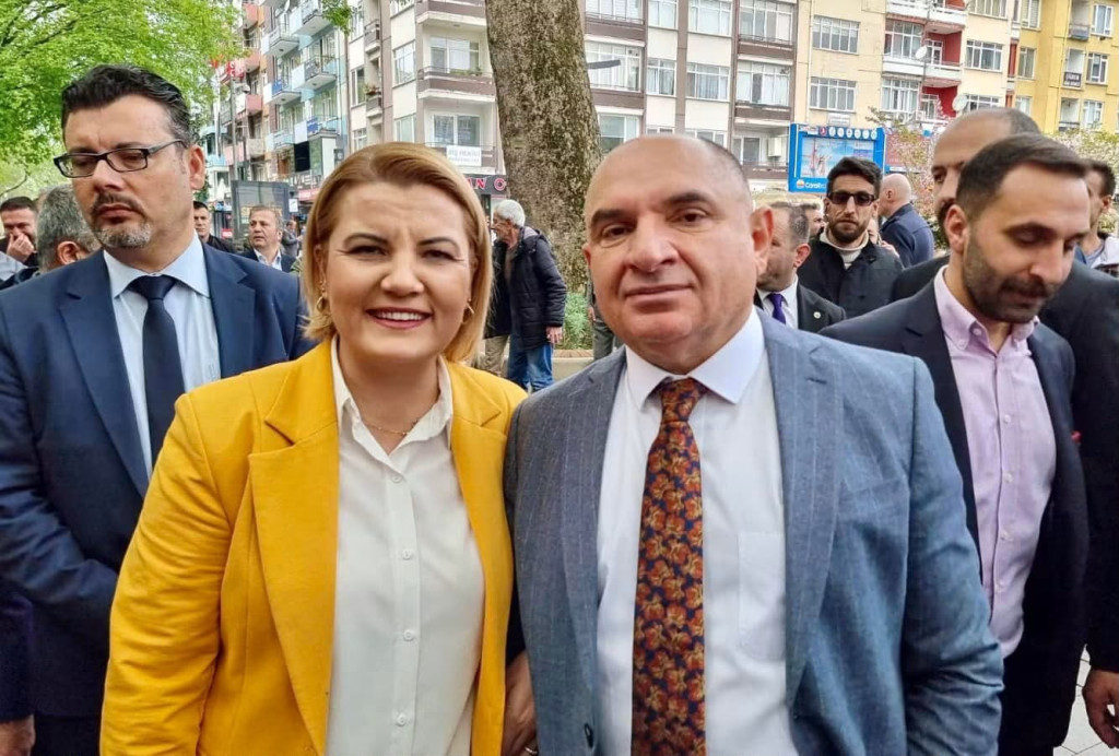 Hürriyet’in parti değişikliği sorusuna Tarhan’dan yanıt!