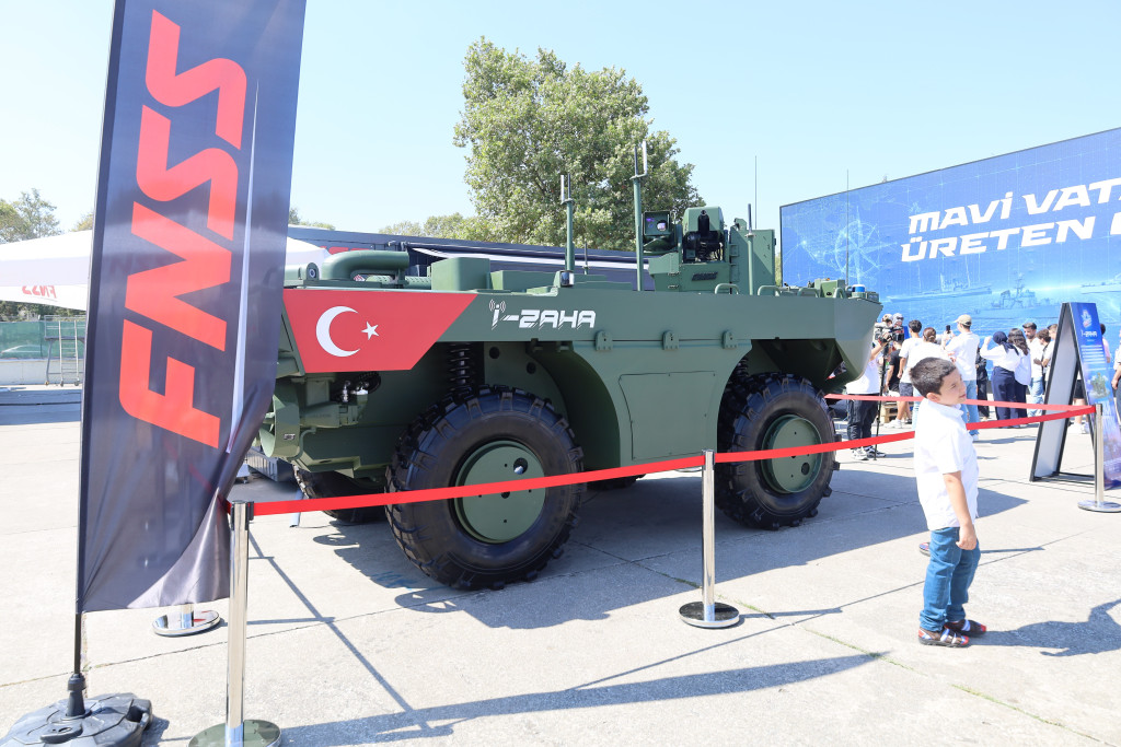 Amfibi harekatın yeni öncüsü vitrine çıktı
