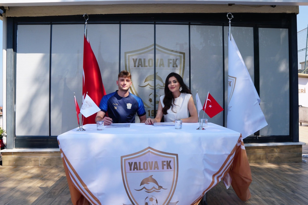 Kartepeli Serkan Kaan Yalova FK’da