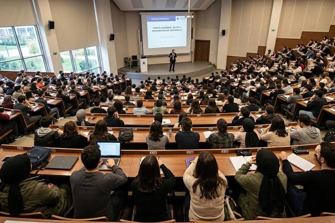Üniversite öğrencilerini ilgilendiriyor: Ücretler açıklandı