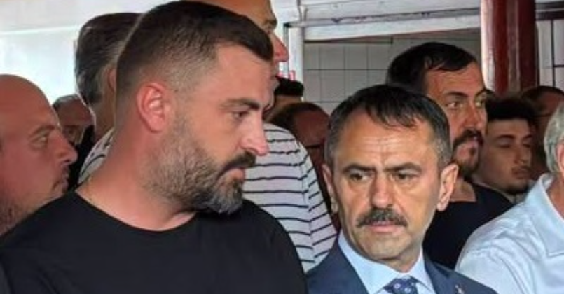 Vali Aktaş, genç muhtarın acısını paylaştı