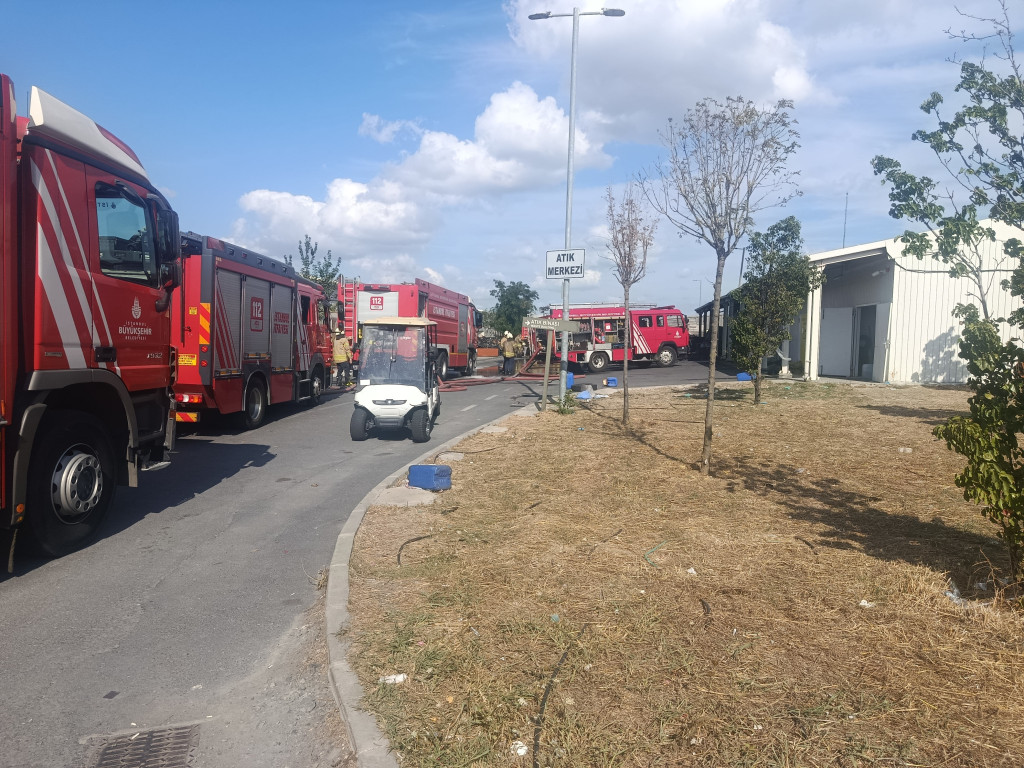 Hastane bahçesinde korkutan yangın!