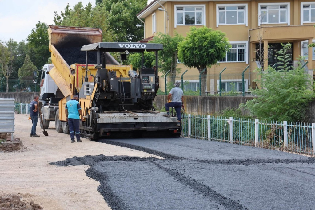 Kartepe'de cadde ve sokaklar yenileniyor
