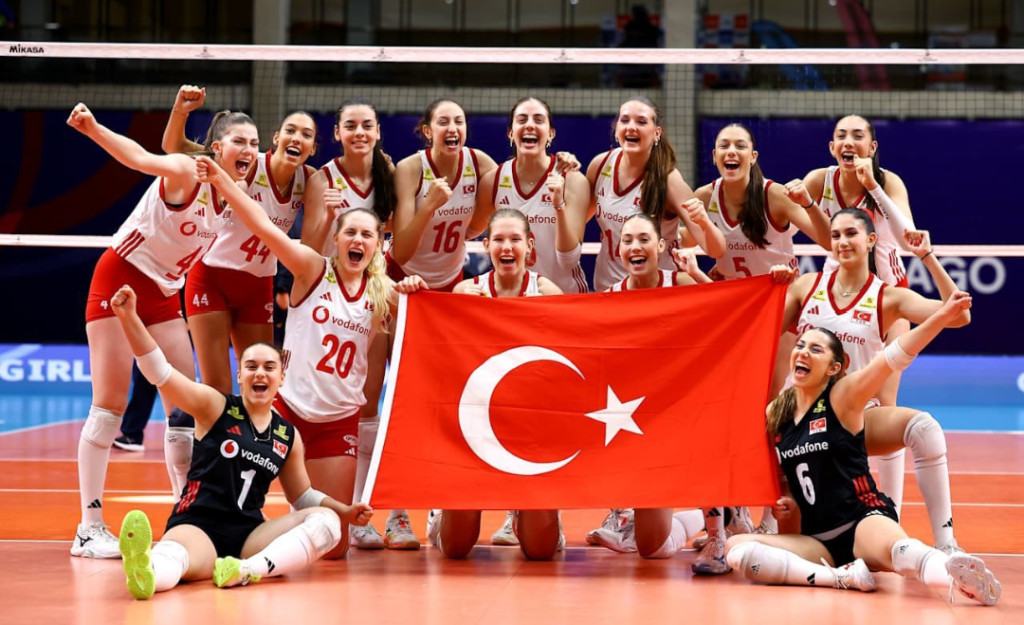 U-17 Kız Milli Takımı Dünya finalinde!