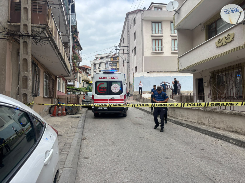 İzmit’te dehşet! Saldırgan her yerde aranıyor