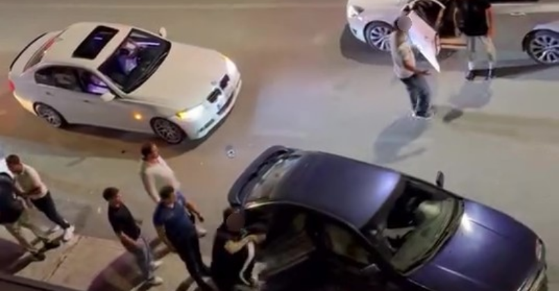 İzmit'te yumruklar havada uçuştu!