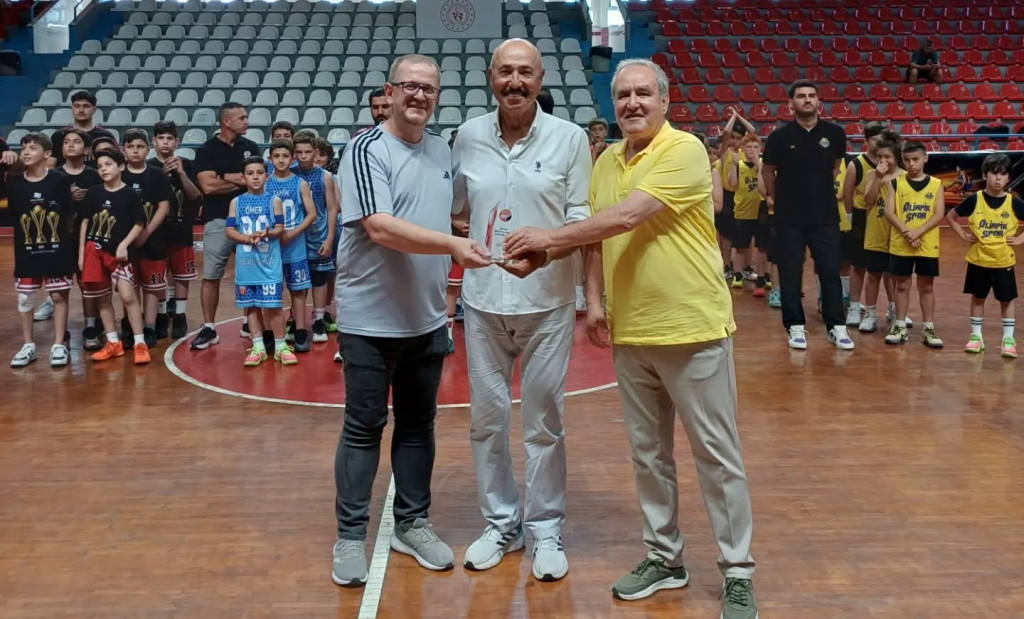Basketbolda şok istifa!