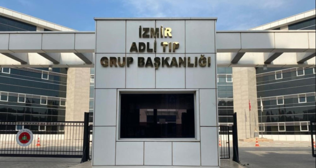 Aile faciası! 21 yaşındaki oğlunu öldürdü