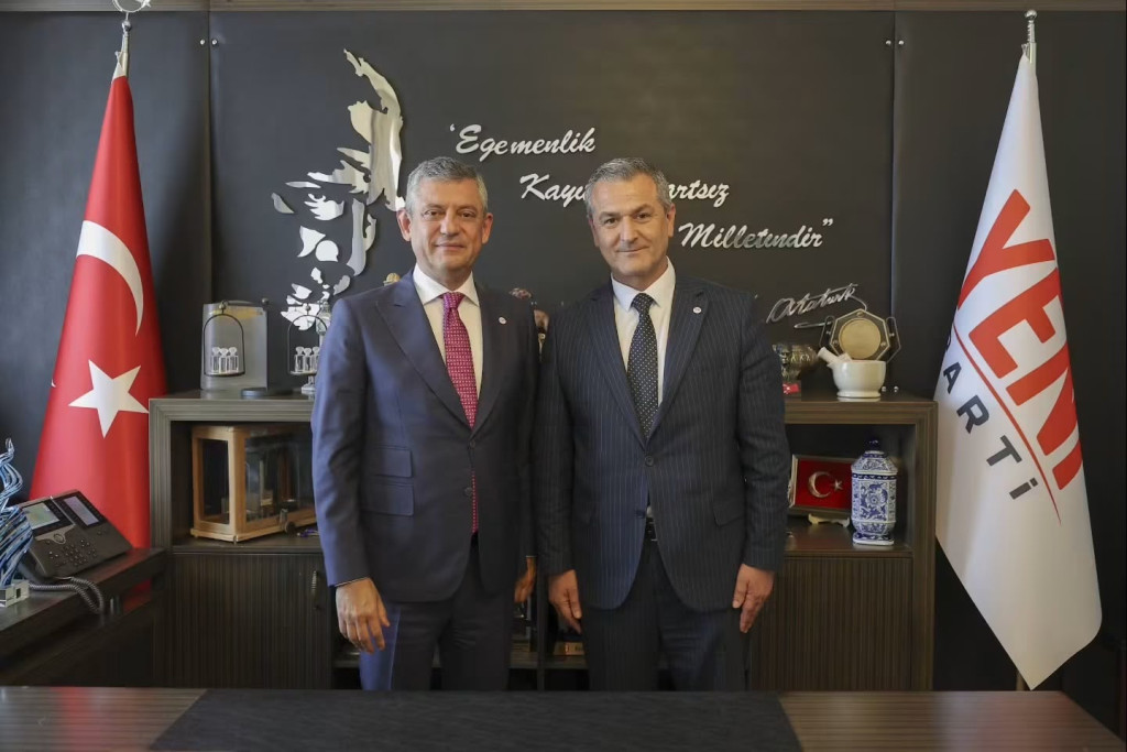 Lütfü Obuz rozetini taktı!