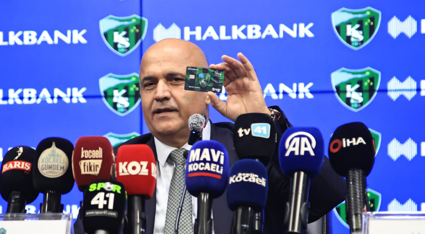 İlk kart Durul’a