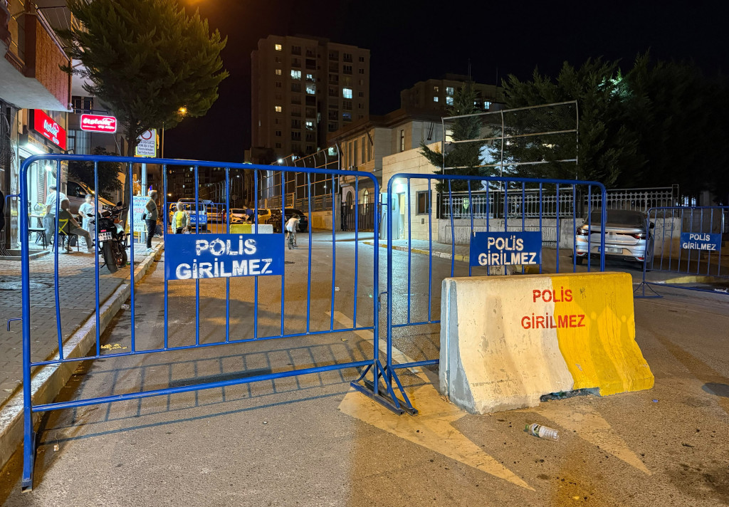 Nezarette intihara kalkıştı, hastanede öldü