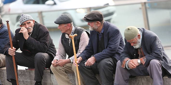 Profesörden 60 yaş üstüne kritik uyarı 