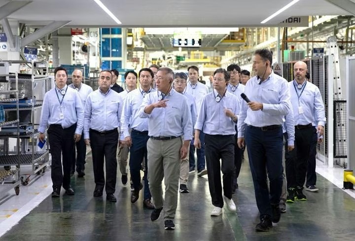 Hyundai'nin patronu İzmit’e geldi: IONIQ 3 üretimini denetledi! 