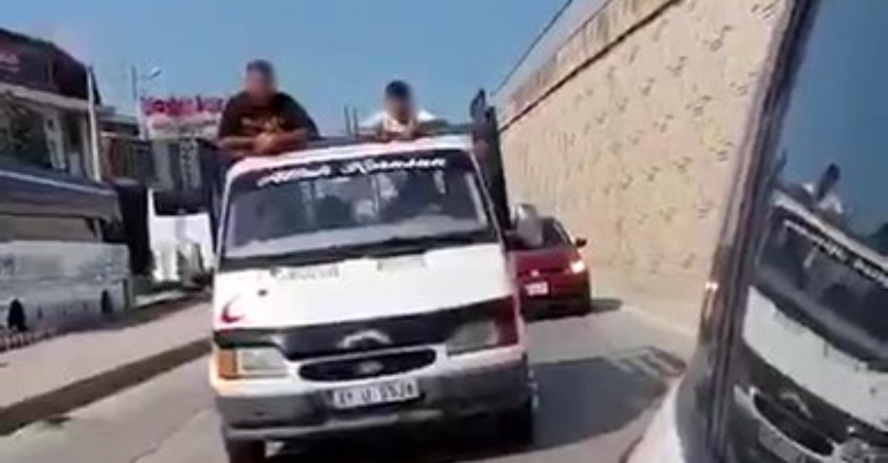 İzmit’te trafikte ortalık karıştı!
