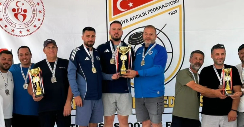 Kağıtspor takım halinde şampiyon