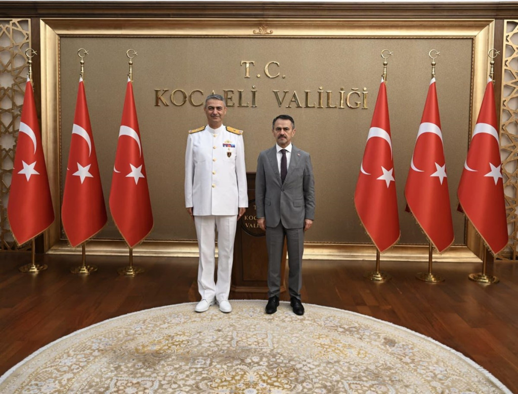 İzmitli Tuğamiral Darcan’dan Vali Aktaş’a ziyaret