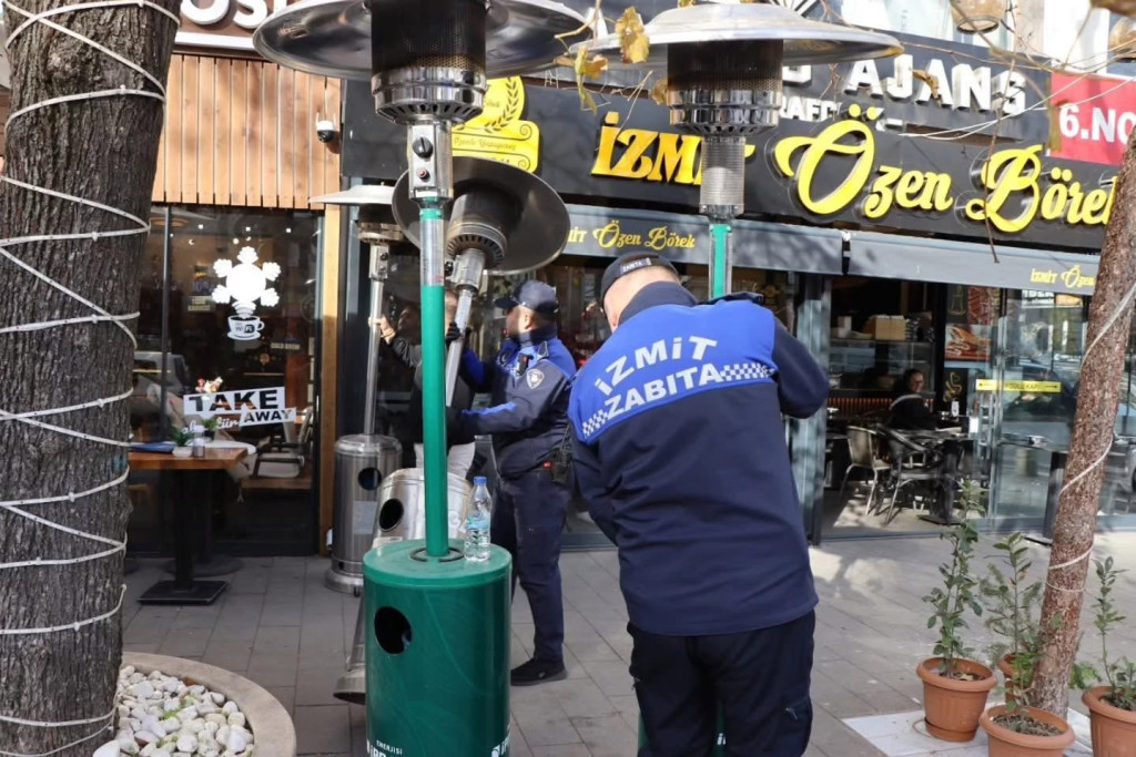 İzmit esnafına kaldırım müjdesi! İşte Obuz’un yeni formülü