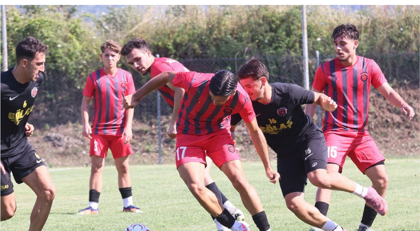 Gölcükspor’un gençleri sahada