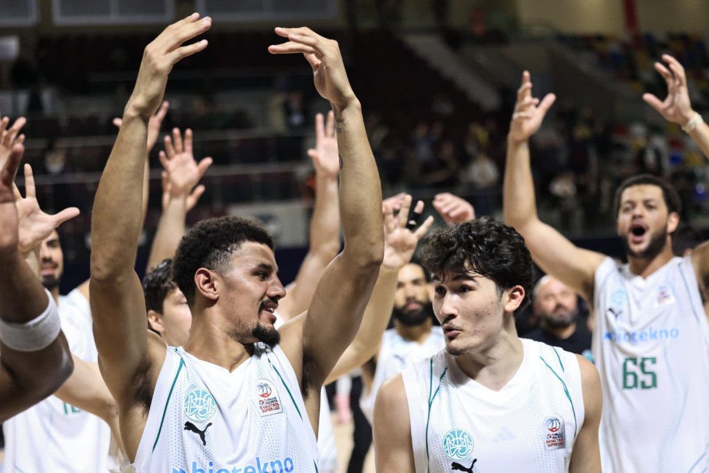 Körfez Basket lige galibiyetle başladı!