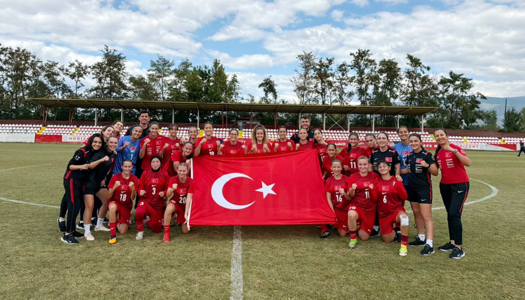 İki İzmitli de var… Çok büyük gurur! 