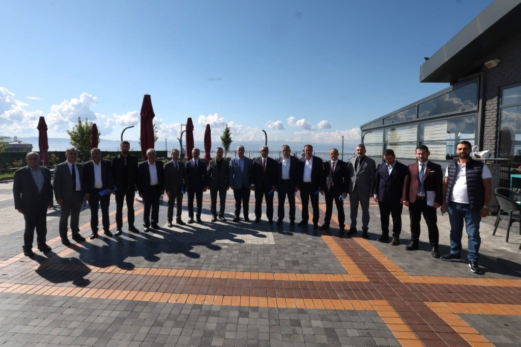 Dilovası’nda mahallelerin sorunları masaya yatırıldı