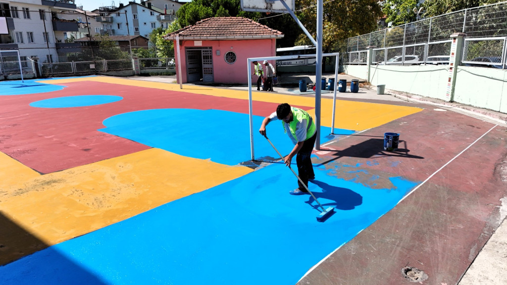 Kocaeli’de okul bahçeleri spor sahalarına dönüşüyor