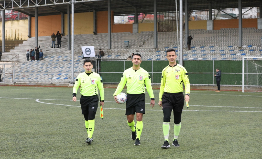 Kocaeli’de futbol aday hakem kursu açılıyor!