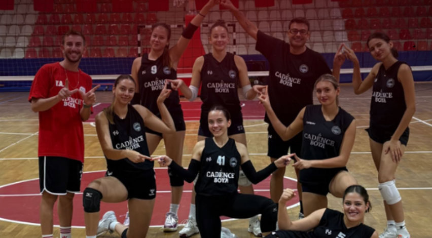 Kadınlar voleybolda derbi maçı