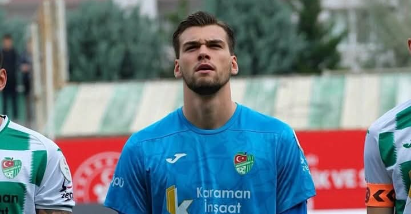 Kartepeli genç kaleci 3. Lig'e imza attı