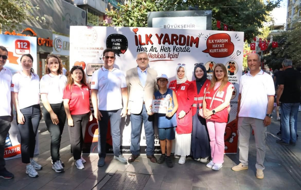 Kocaeli’de dünya ilk yardım günü’nde hayat kurtaran bilgiler paylaşıldı