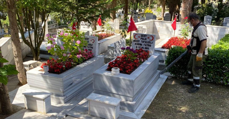 Mezarlıklara kesintisiz bakım