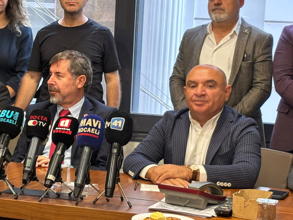 “Hürriyet’in CHP’den ayrılık düşüncesi olduğunu düşünmüyorum”