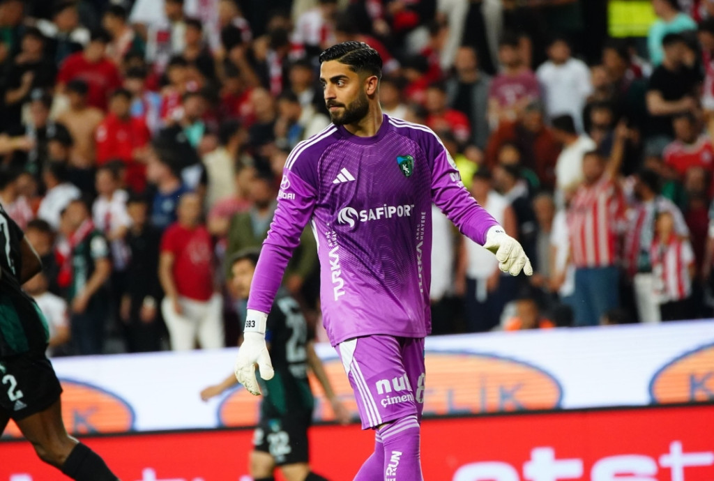 Bu gurur Serhat Öztaşdelen'in!