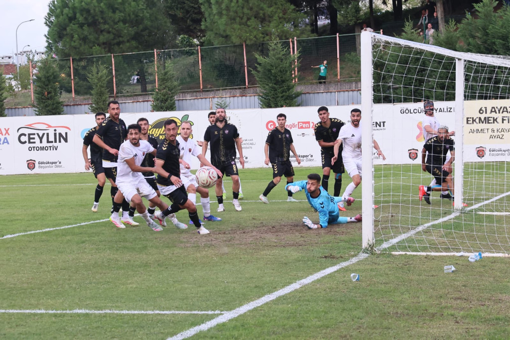 Gölcükspor ikinci yarı sahada yoktu 