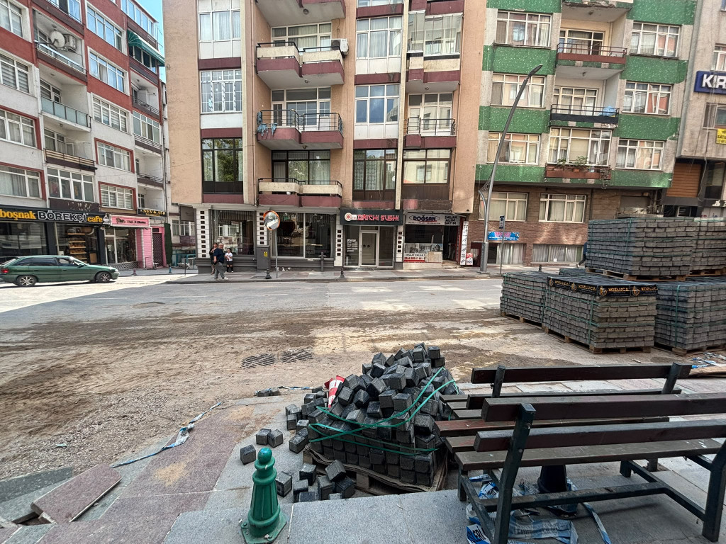 İzmit'teki o cadde yenileniyor!