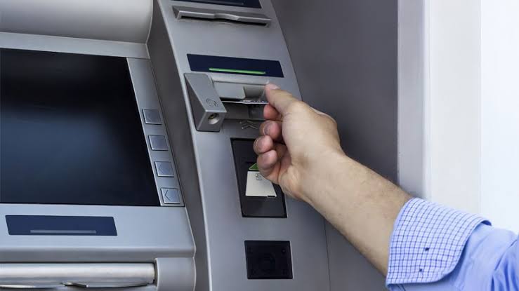 ATM'lerde yeni dönem başladı: Tuş takımları tarihe karışıyor