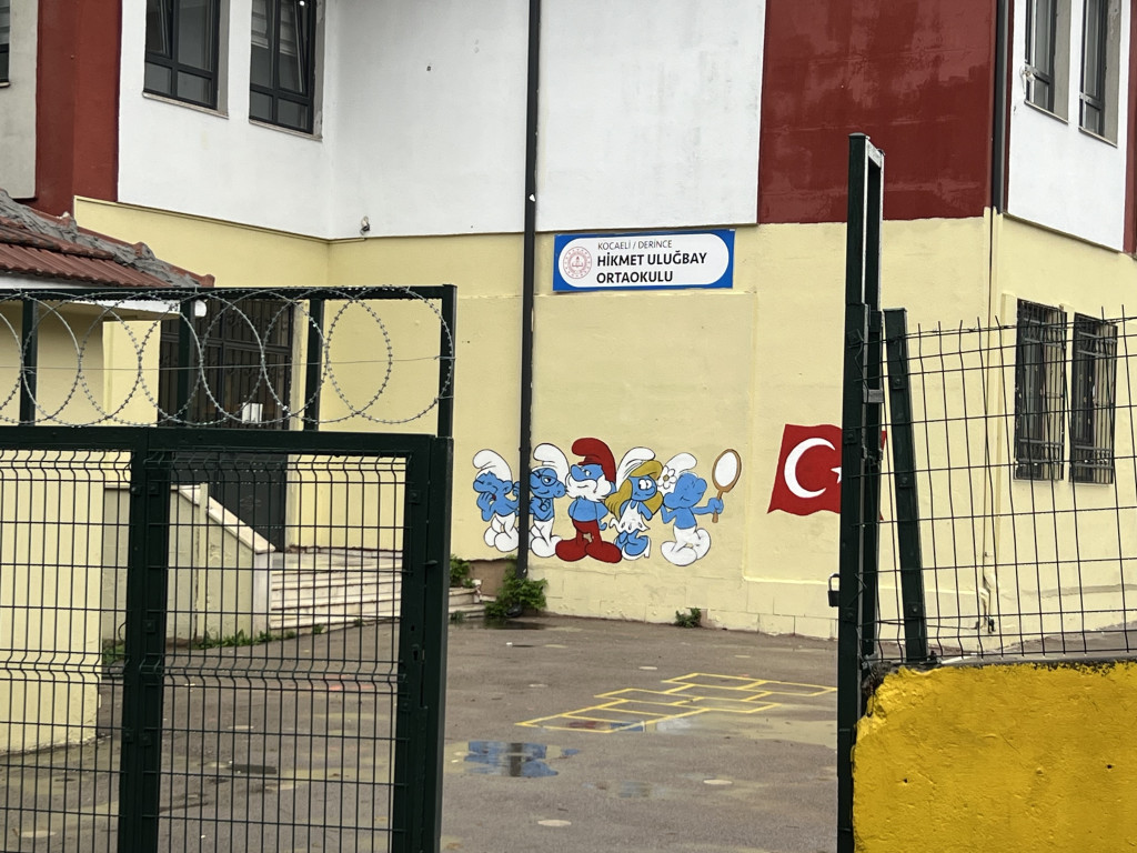 Kocaeli’deki okulda panik! 3 öğrenci yaralandı
