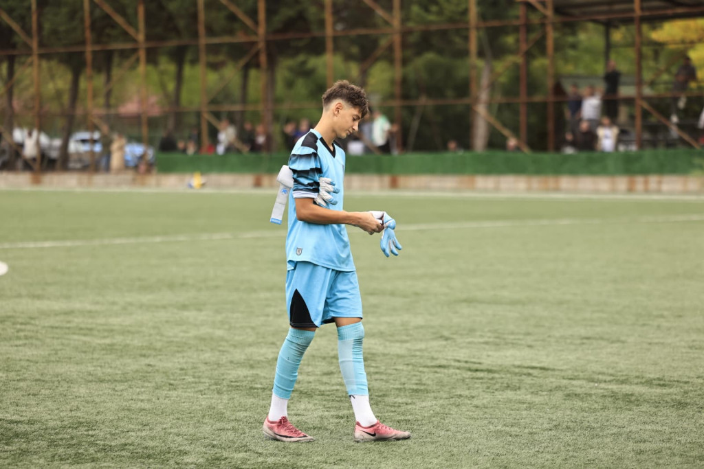 İzmitli kaleci Emir Özçelik, Kocaelispor karşısında çok başarılıydı