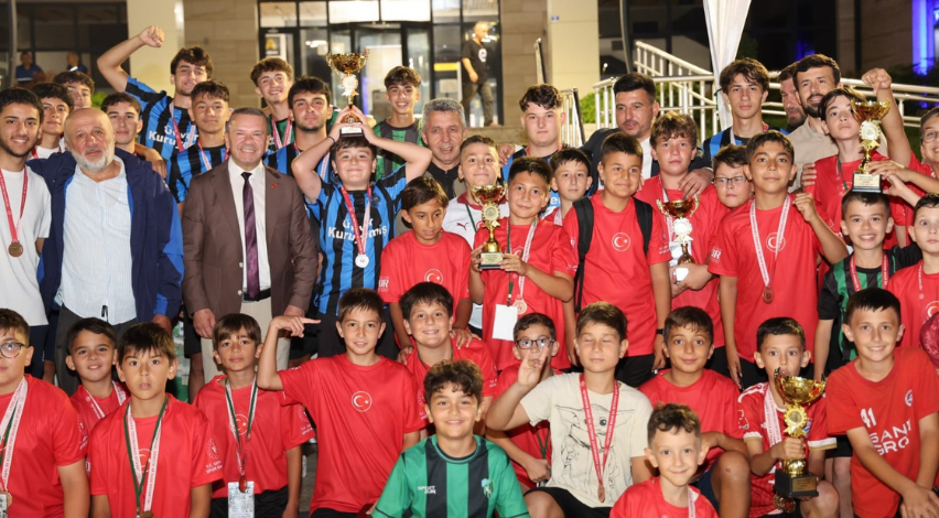 Kandıra’daki sokak futbol şöleni sona erdi