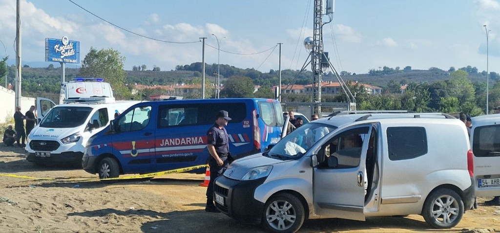 Muhtar aracında ölü bulundu