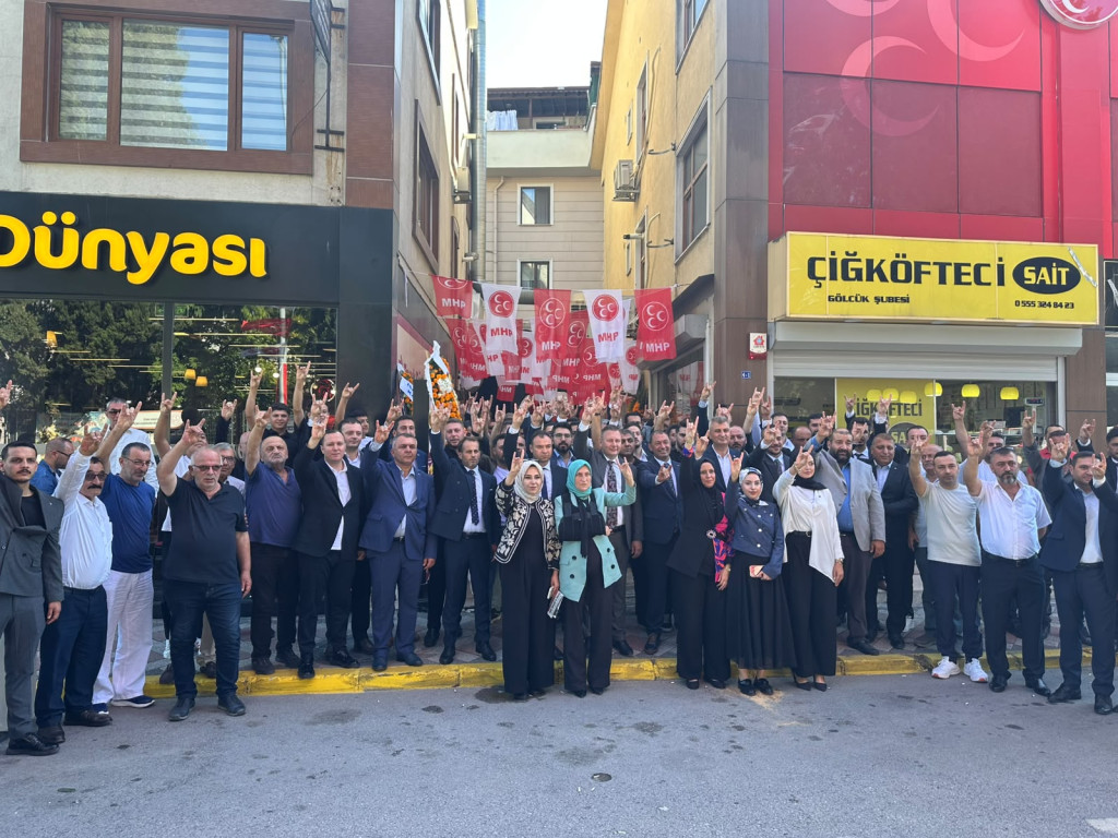 MHP Gölcük’te yeni hizmet binası hizmete açıldı!