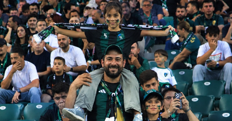 Tribünde daha iyisi yok