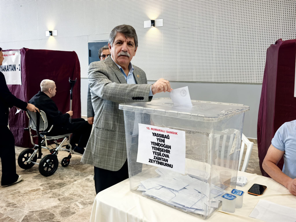 Muhip Kanko da oyunu kullandı