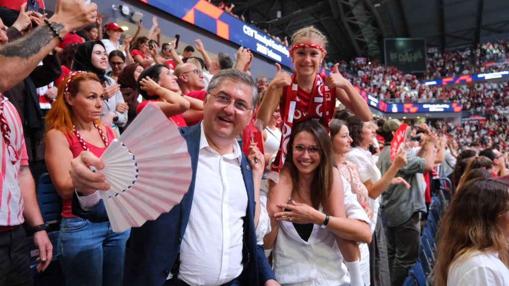 Şampiyonluk gururuna Yıldızlı ailesi de ortak oldu